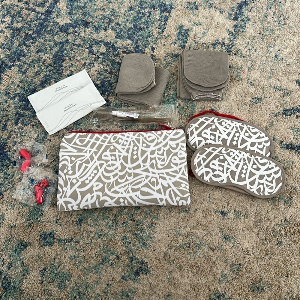 NEW Emirates Airlines Toiletries Bag with Doubles